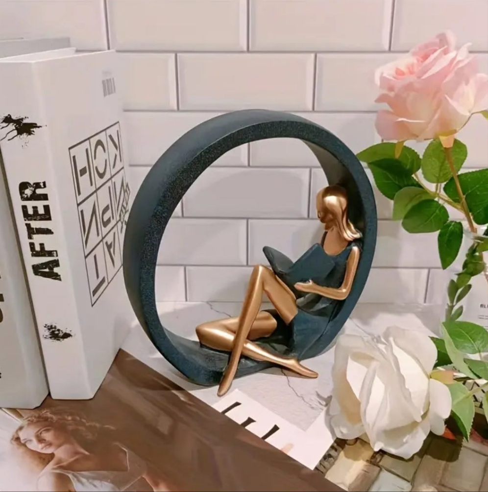 1pc Abstract Resin Sculpture