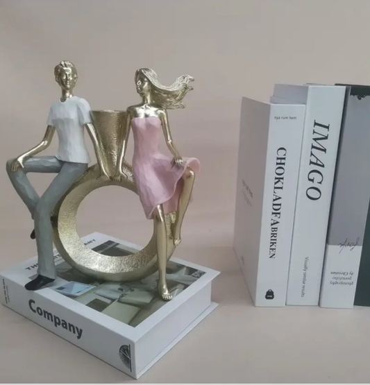 10-Inch Resin Love Couple Figurine