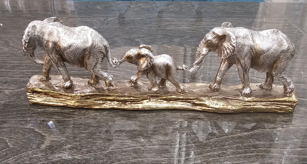 Charming Resin Elephant Family