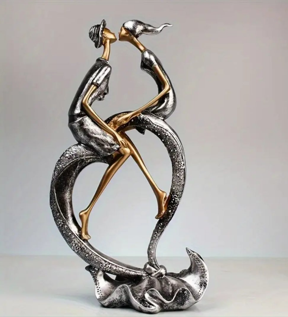 Romantic Couple Sculpture