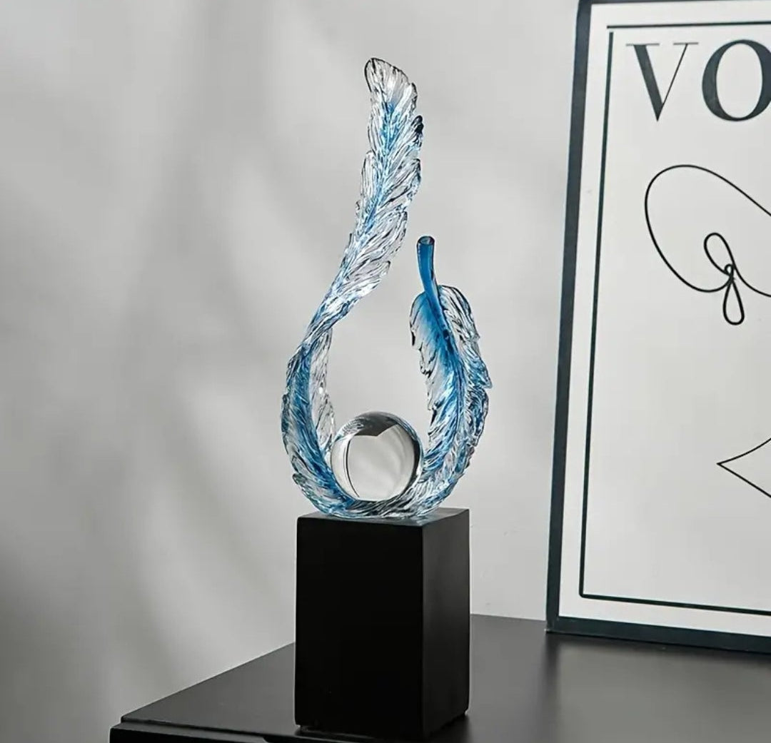 1pc Light Luxury Premium Feeling Transparent Resin Decorative Statue